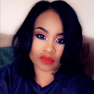 Meet your Posher, Celita